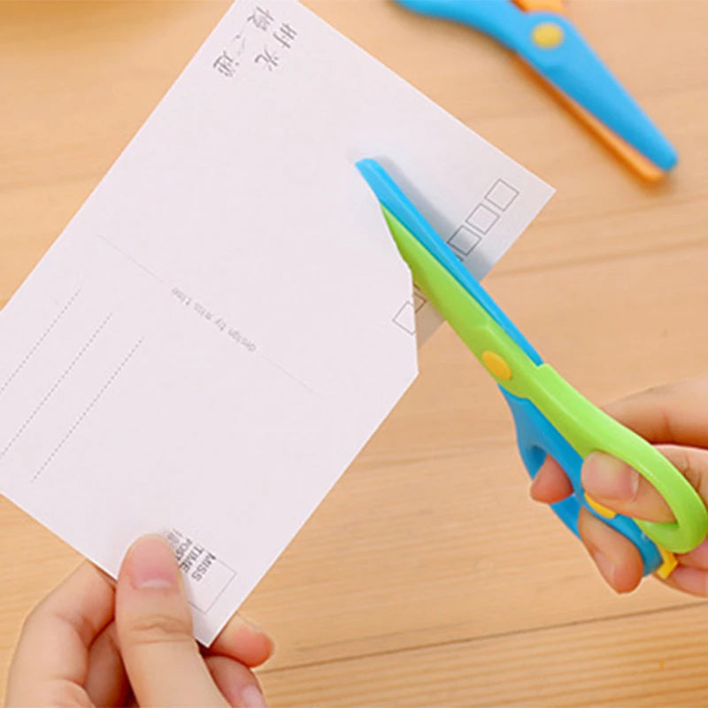 Mini Safety Scissors 137mm – Kids Paper Cutting Tool for School