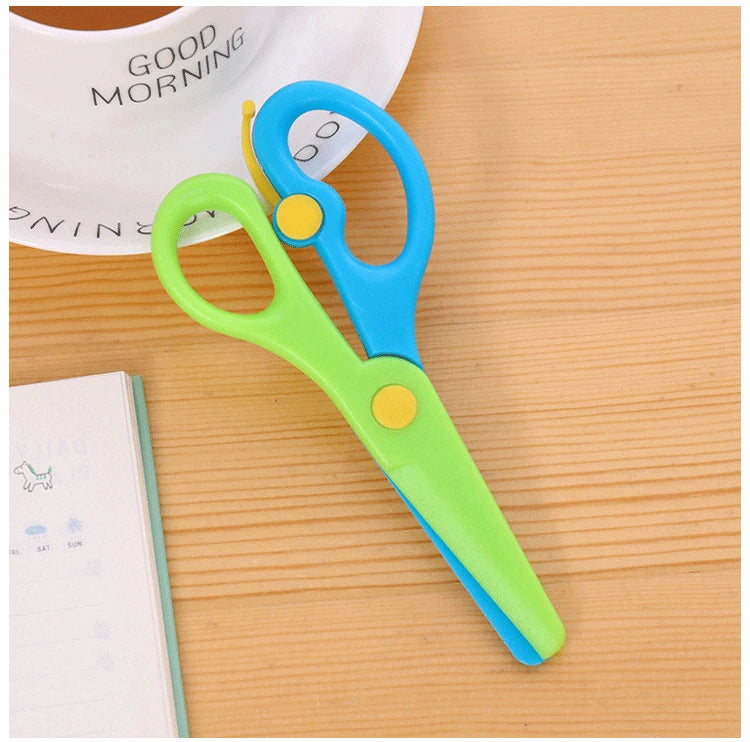 Mini Safety Scissors 137mm – Kids Paper Cutting Tool for School