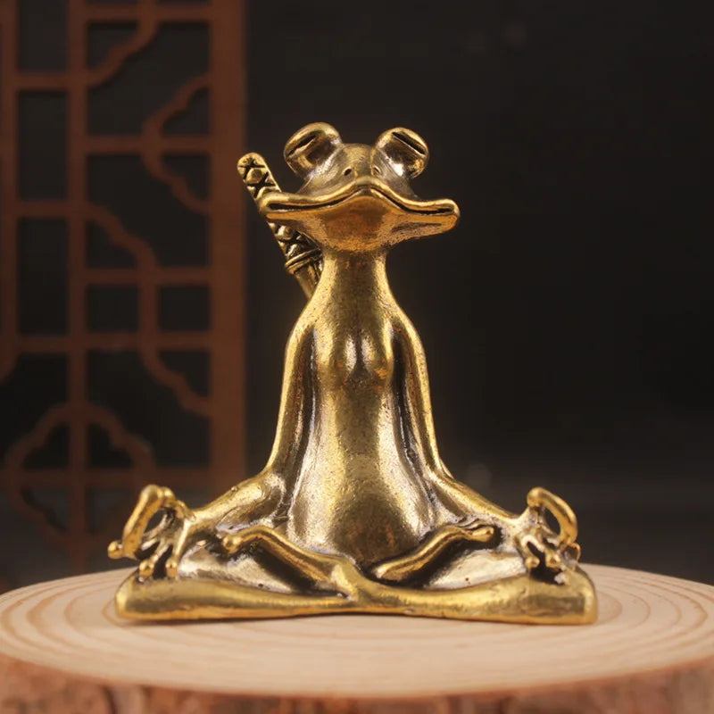 Brass Frog Figurine – Desktop & Home Decor Ornament